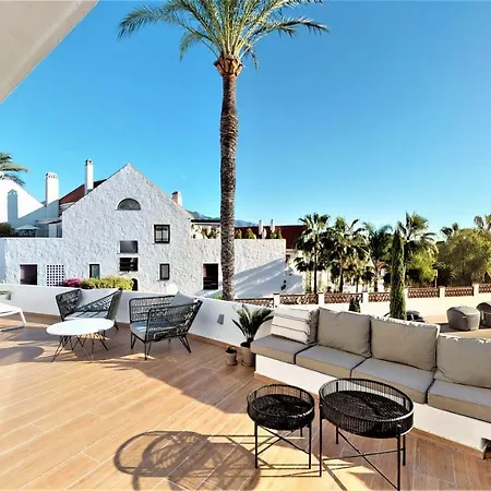 Jardines De Andalucía - Exquisite Newly Renovated Appartement Marbella