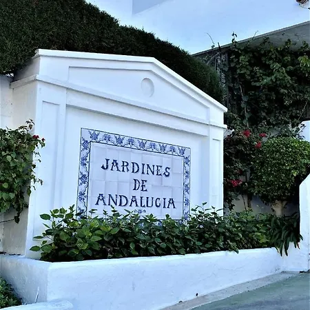 Апартаменты Jardines De Andalucia - Exquisite Newly Renovated