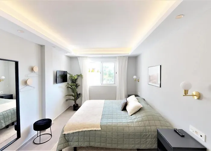 Apartament Jardines De Andalucia - Exquisite Newly Renovated Marbella