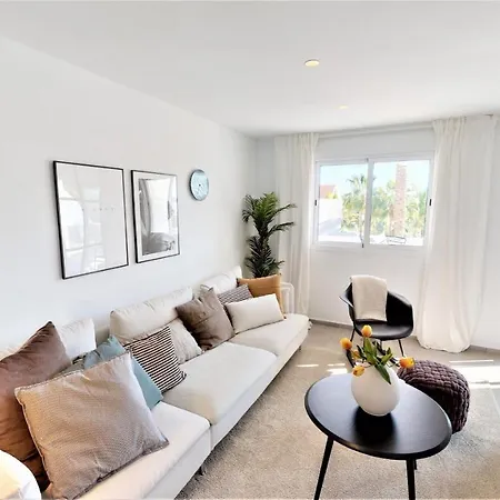 Apartment Jardines De Andalucia - Exquisite Newly Renovated Marbella